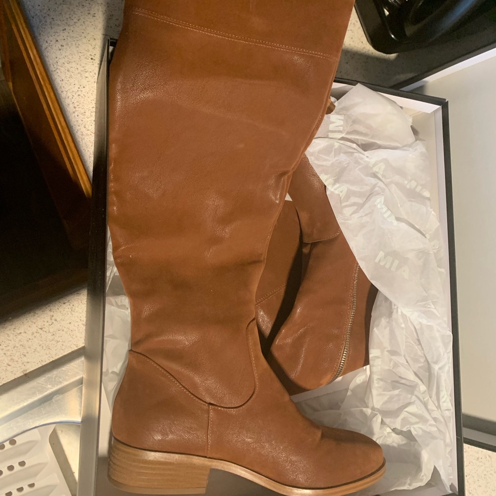 MIA Knee boot Camel